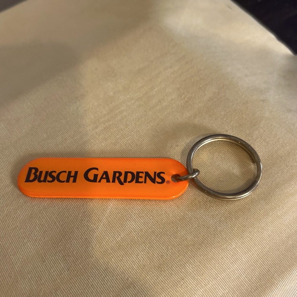 Busch Gardens Keychain Williamsburg Virginia